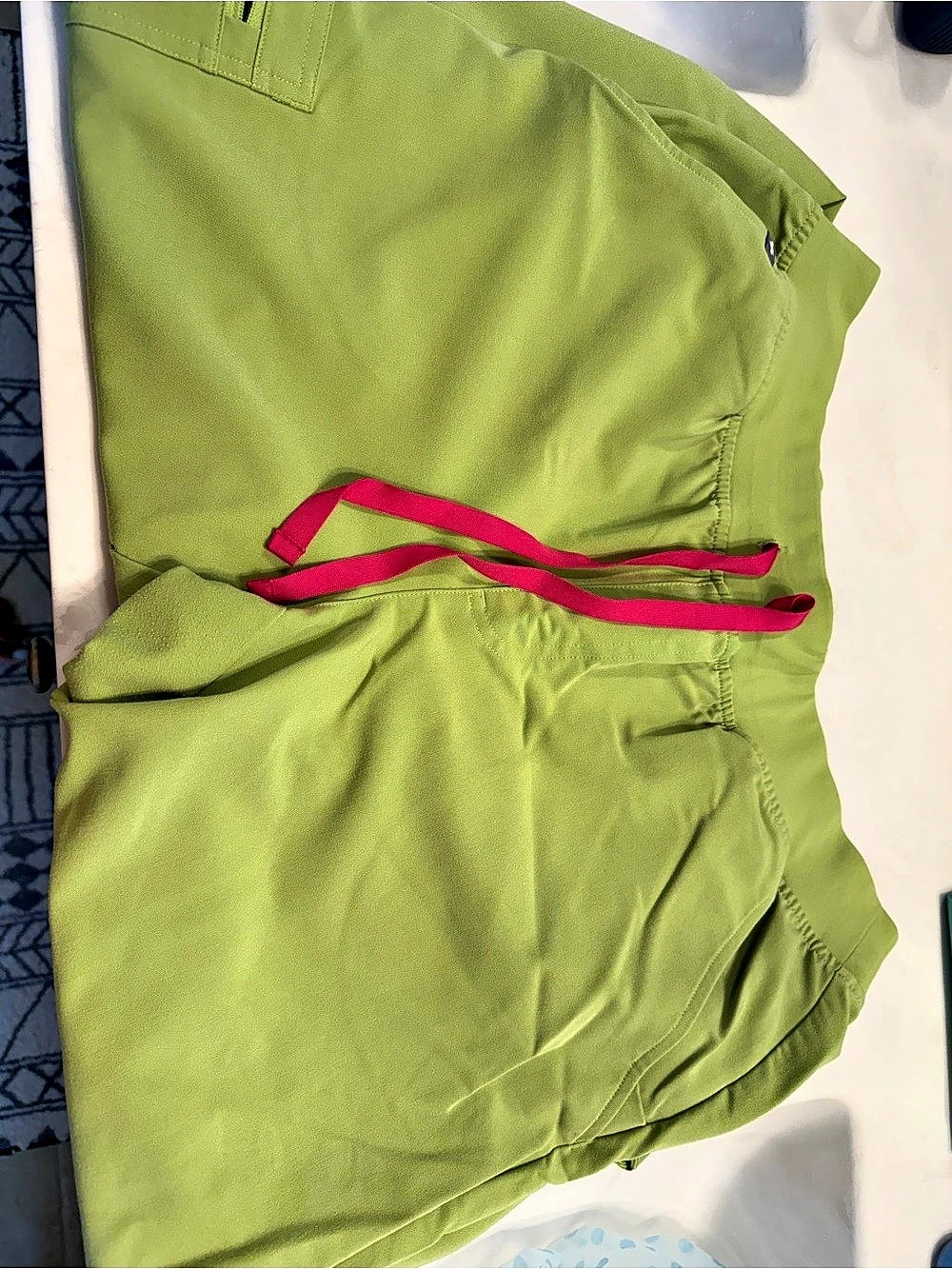 FIGS Zamora Jogger Scrub Pants Women's Green Cargo Shorts